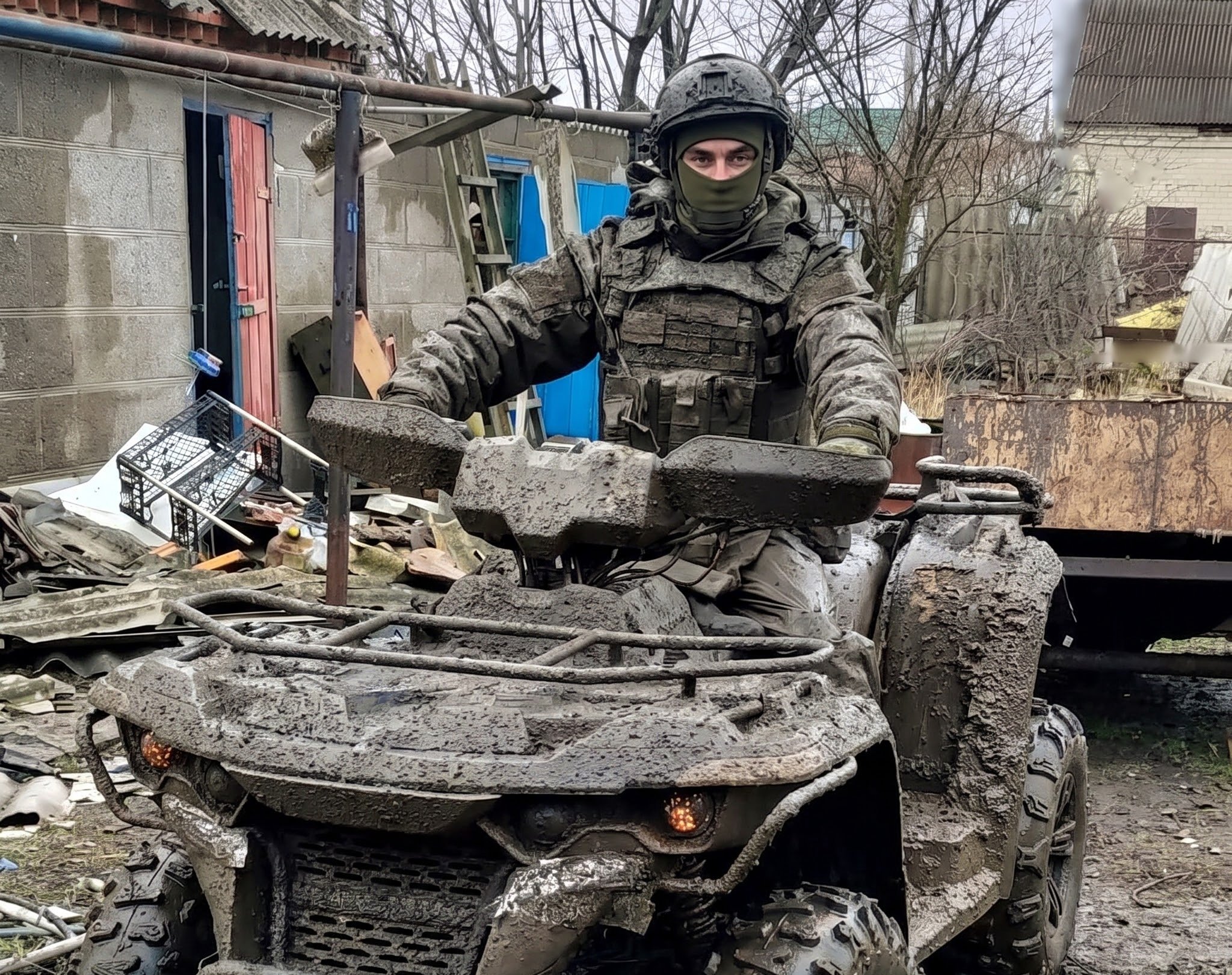 Военнослужащего ВВО из Хабаровского края наградили медалями Суворова и Жукова Предоставлено пресс-службой Восточного военного округа